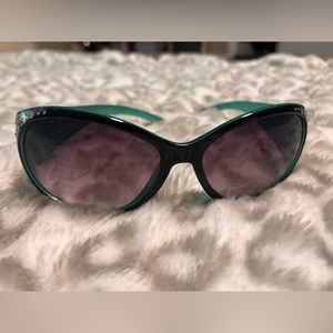 Woman’s Sunglasses